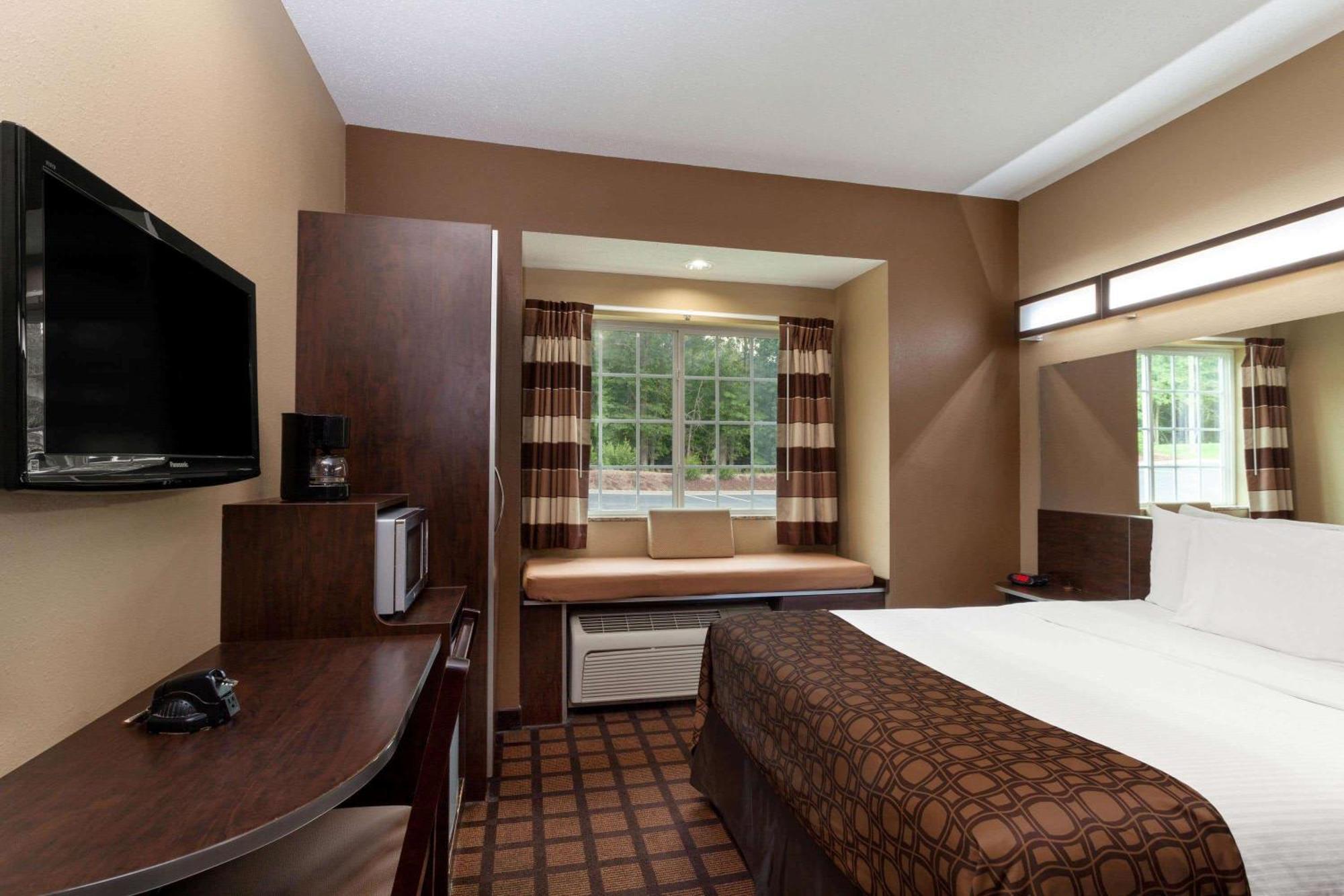 Microtel Inn & Suites By Wyndham Columbia Exterior foto